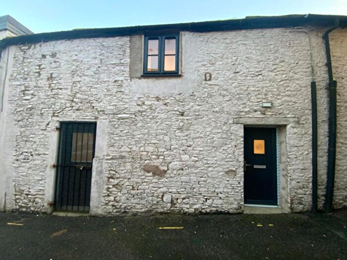 2 Bedroom Maisonette To Rent In The Shambles, Cornmarket Street, Torrington, EX38