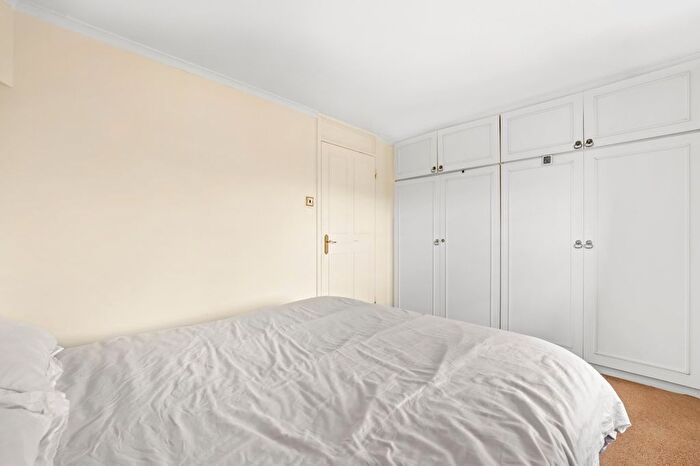 1 Bedroom Flat To Rent In Rum Close, Wapping, E1W