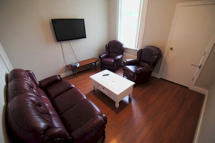 4 Bedroom Terraced House To Rent In Monks Road, Coventry, CV1