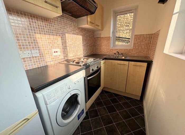 1 Bedroom Flat For Sale In Long Lane, Finchley, N3