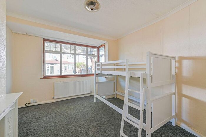 3 Bedroom Property To Rent In Christchurch Close, Colliers Wood, London, SW19