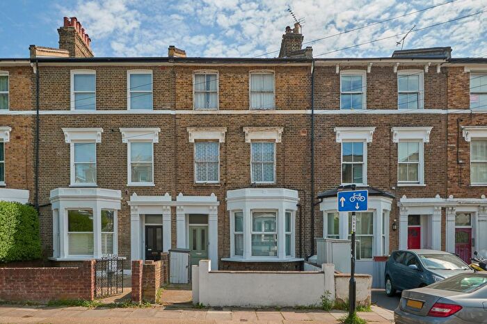 1 Bedroom Flat For Sale In Endwell Road, London, SE4