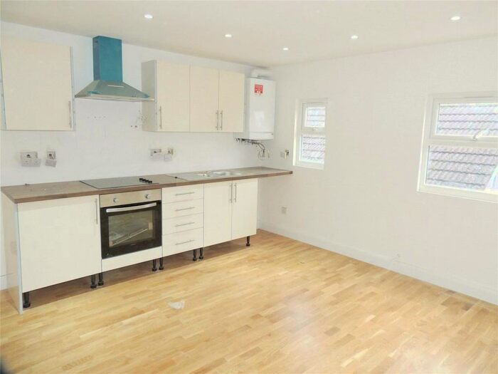 1 Bedroom Apartment To Rent In Carlton Road, South Croydon, CR2