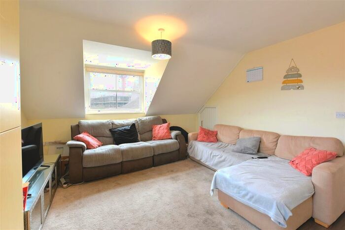 2 Bedroom Flat To Rent In Lawrence Street, York, YO10