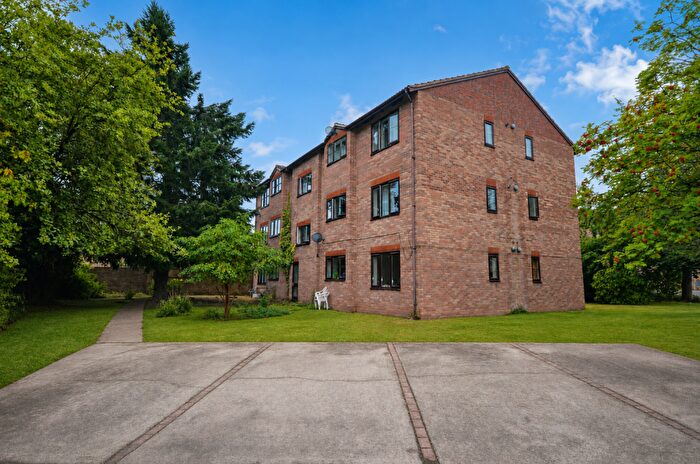 1 Bedroom Flat For Sale In Chantry Court, Belmont, Hereford, HR2