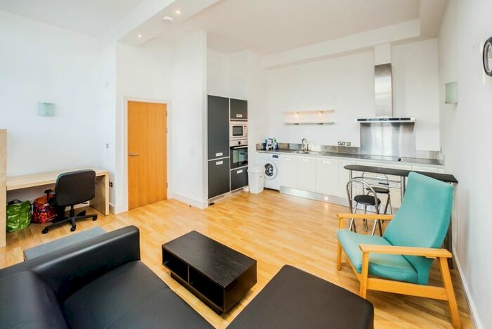 1 Bedroom Flat To Rent In Firth Street, Huddersfield, West Yorkshire, HD1