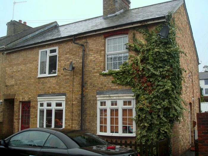 1 Bedroom Flat To Rent In Cobden Road, Sevenoaks, TN13
