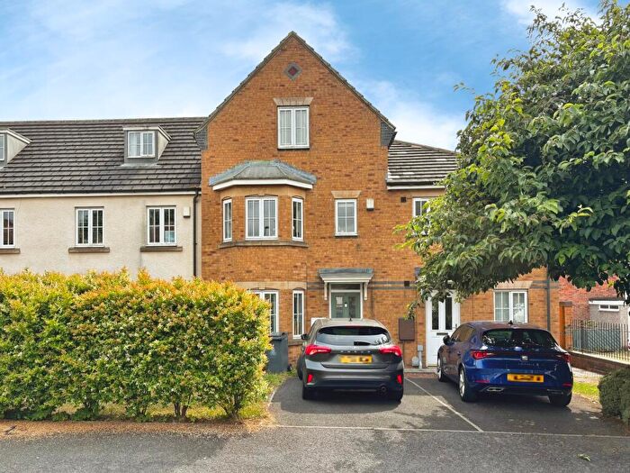 3 Bedroom Town House For Sale In Queensbury Gate, Longbenton, Newcastle Upon Tyne, NE12