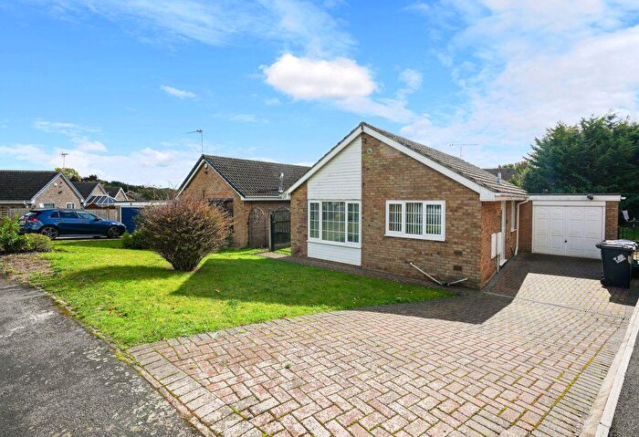2 Bedroom Detached Bungalow To Rent In Lindholme Drive, Rossington, DN11