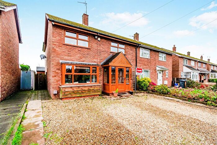 3 Bedroom Semi-Detached House For Sale In Elms Close, Shareshill, Wolverhampton, WV10