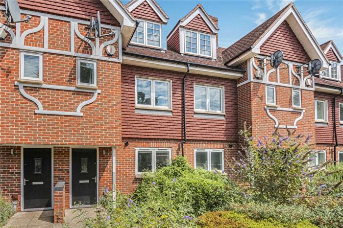 4 Bedroom Terraced House For Sale In Oxford Road, Tilehurst, Reading, Berkshire, RG31