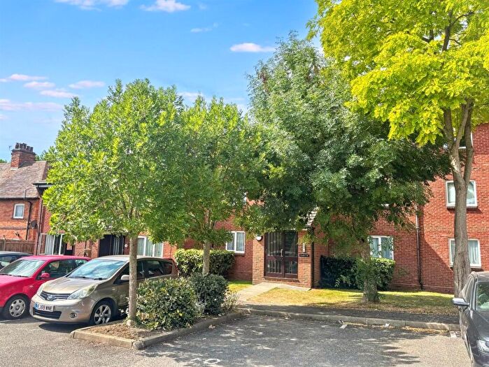 1 Bedroom Flat For Sale In Churchdale Road, Eastbourne, BN22
