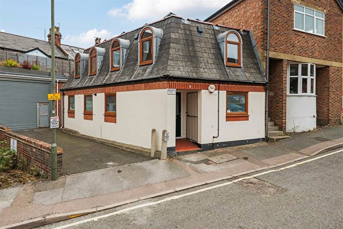 3 Bedroom Semi-Detached House To Rent In Church Walk, Caterham, CR3