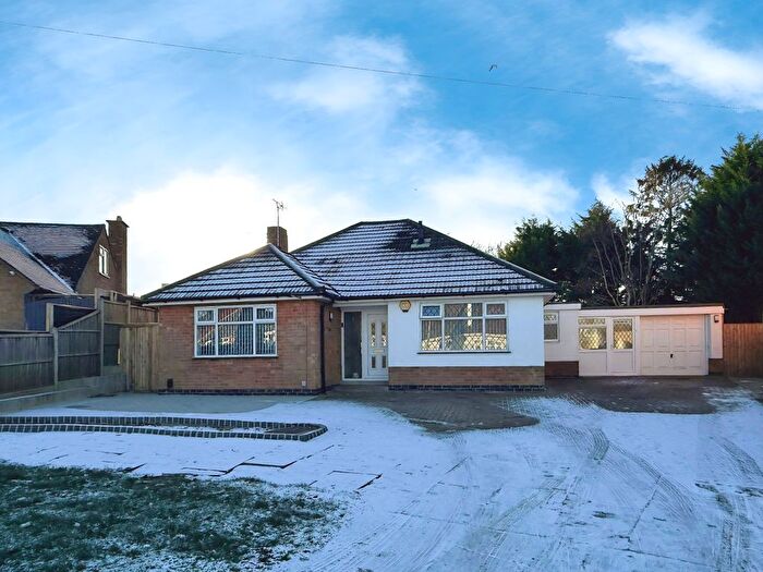 2 Bedroom Detached Bungalow For Sale In Oakside Crescent, Evington, LE5