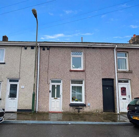 3 Bedroom Terraced House For Sale In Park Place, Risca, NP11