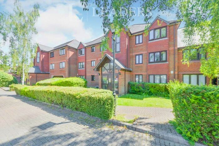 2 Bedroom Apartment To Rent In Granville Road, AL1