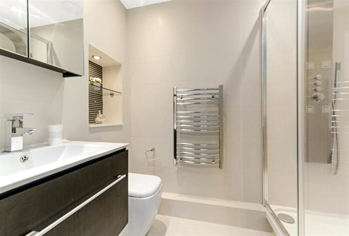 3 Bedroom Flat To Rent In St. Johns Wood Park, St Johns Wood, NW8