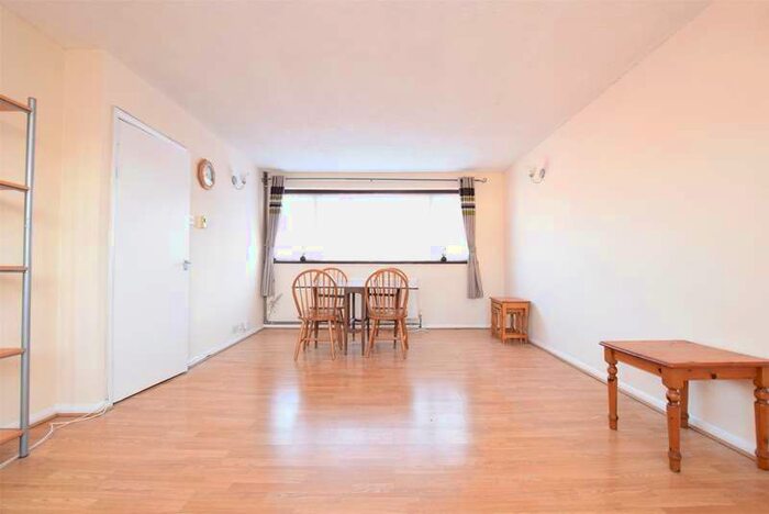 2 Bedroom Maisonette Flat To Rent In Great Cullings, Rush Green, Romford, Essex, RM7
