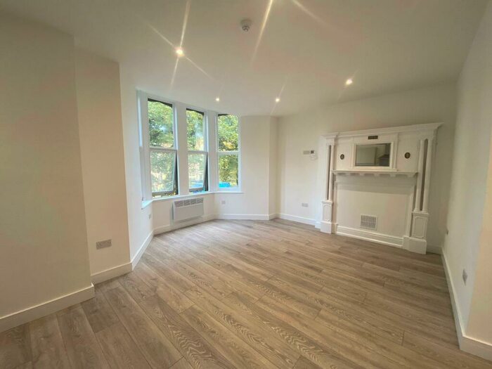 Studio To Rent In Cathedral Road, Cardiff, CF11