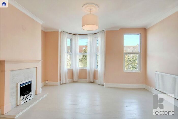 2 Bedroom Flat To Rent In Leasowes Road, Leyton, London, E10