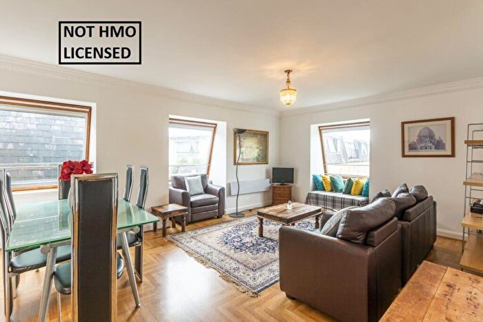 2 Bedroom Flat To Rent In L Caledonian Crescent, Edinburgh, EH11