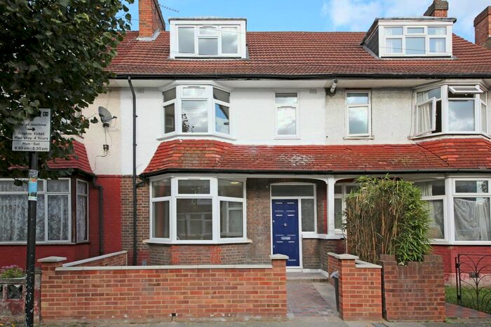 4 Bedroom Property To Rent In Hebdon Road, London, SW17