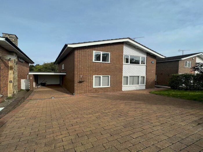 4 Bedroom Property To Rent In Wrenwood Way, Pinner, HA5