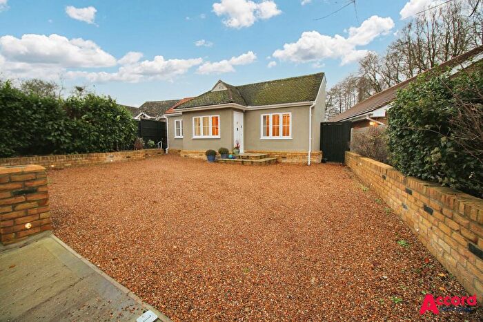 3 Bedroom Detached Bungalow To Rent In Days Lane, Pilgrims Hatch, CM15