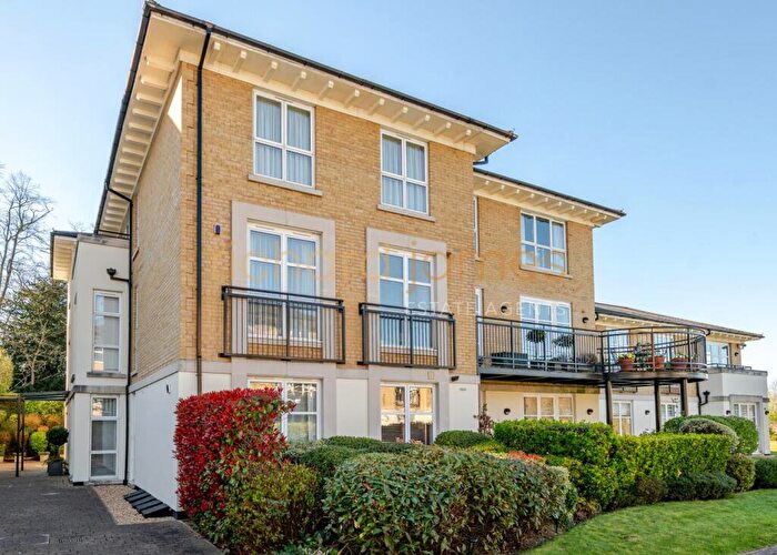 3 Bedroom Apartment For Sale In St. Vincents Lane, Mill Hill, NW7
