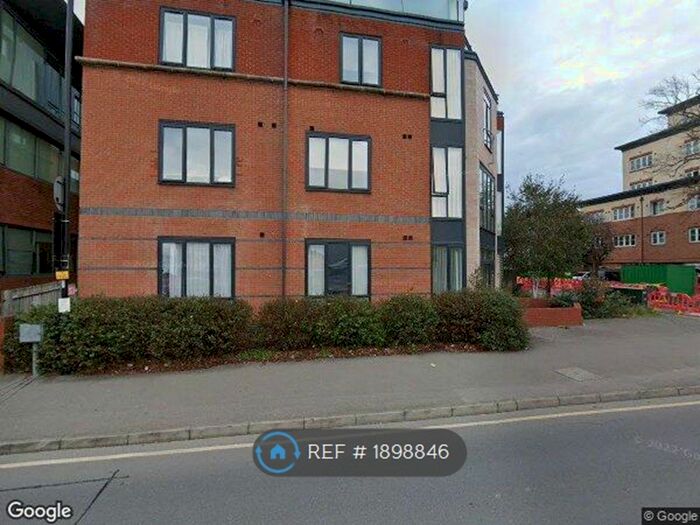 1 Bedroom Flat To Rent In Mercury House, Slough, SL1