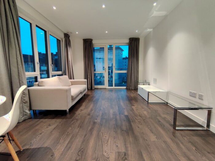 1 Bedroom Flat To Rent In Devan Grove, London, N4