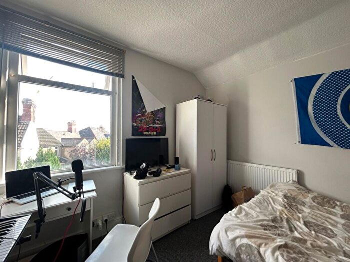 5 Bedroom Terraced House To Rent In Monthemer Road, Cathays, CF24