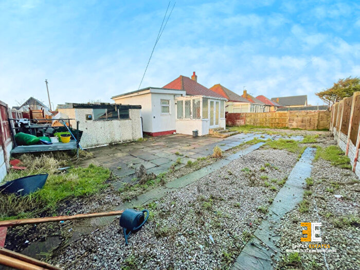 2 Bedroom Bungalow For Sale In Rhys Avenue, Kinmel Bay, LL18
