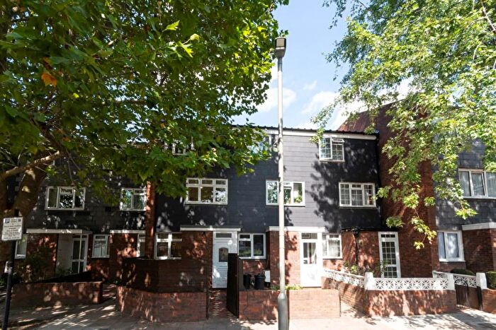 4 Bedroom End Of Terrace House To Rent In Falcon Grove, London, SW11