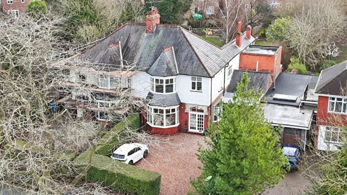 6 Bedroom Semi Detached House For Sale In Newland Park, Hull, HU5