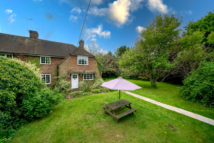 3 Bedroom Character Property For Sale In Hale Road, Aylesbury, Aylesbury, HP22