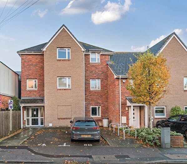 2 Bedroom Flat For Sale In Oakley Road, Regents Park, Southampton, Hampshire, SO16