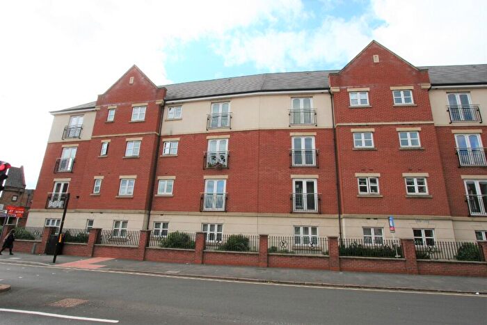 2 Bedroom Flat To Rent In Manor Gardens Close, Loughborough, LE11