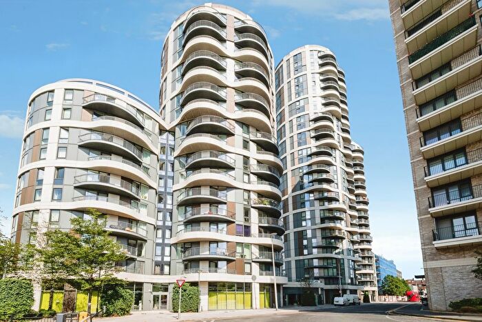 2 Bedroom Flat For Sale In Cambridge Road, Barking, IG11