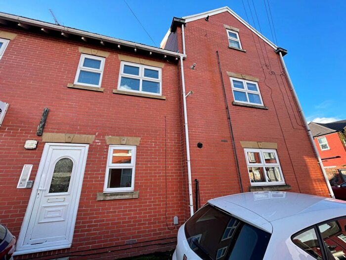 2 Bedroom Flat To Rent In Ancaster Road, Liverpool, L17