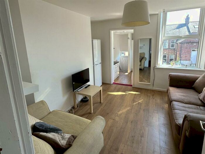 4 Bedroom Apartment To Rent In Grosvenor Gardens, Jesmond Vale, NE2