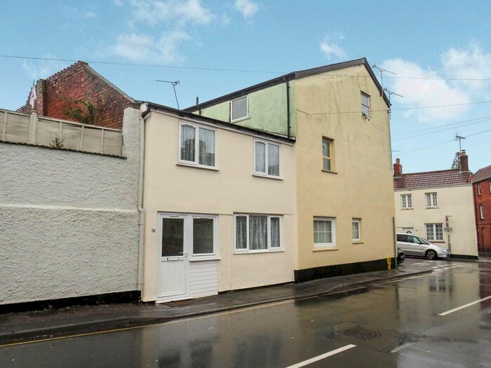 2 Bedroom Property To Rent In Burton Place, Taunton, TA1