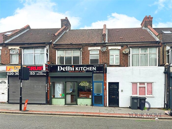 2 Bedroom Maisonette For Sale In Woodside Green, London, SE25