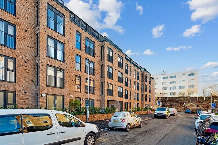 2 Bedroom Flat To Rent In Burgh Hall Street, Partick, Glasgow, G11