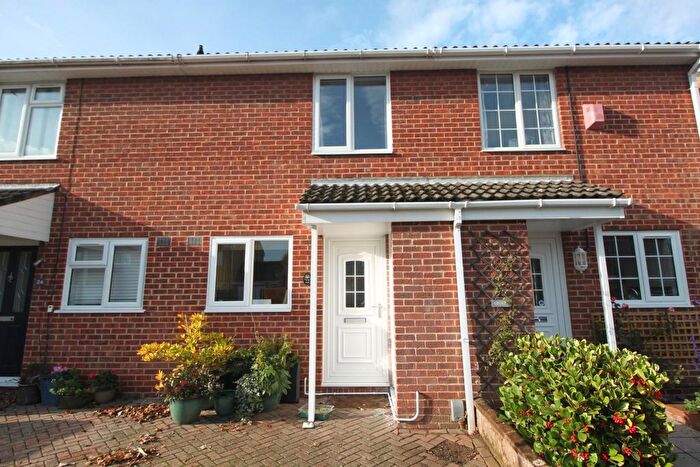 2 Bedroom Property For Sale In Cranmore, Netley Abbey, Southampton, SO31