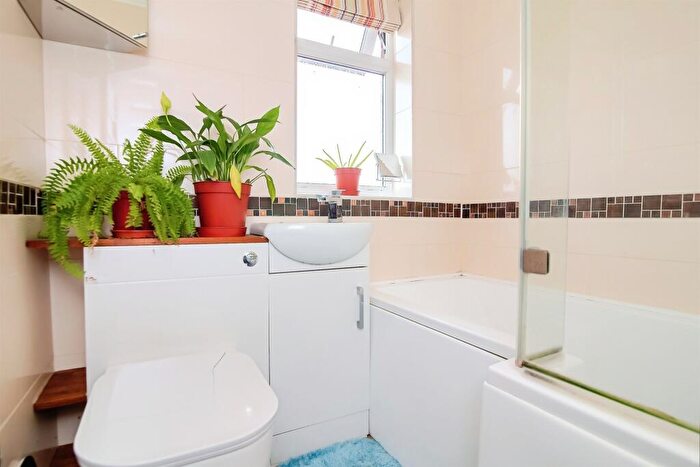 3 Bedroom Terraced House For Sale In Barnack Road, Stamford, PE9