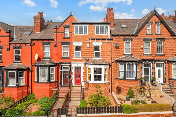 4 Bedroom Terraced House For Sale In Hilton Road, Potternewton, Leeds, LS8