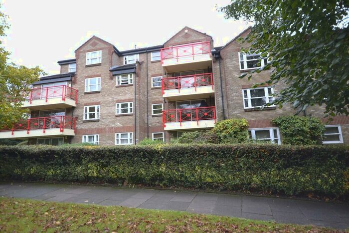 2 Bedroom Flat To Rent In Lawn Road Beckenham, BR3