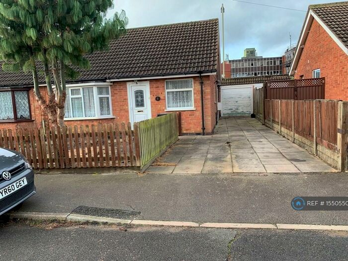 2 Bedroom Bungalow To Rent In Brooksby Close, Oadby, Leicester, LE2