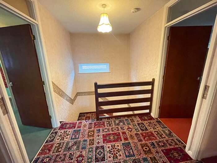 4 Bedroom Detached House To Rent In Luton Road, Dunstable, Bedfordshire, LU5